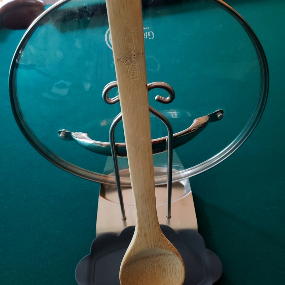 Spoon and lid holder